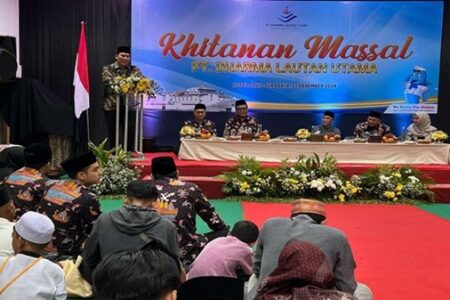 Liburan Akhir Tahun 2024, DLU Khitan Massal 100 Anak Foto BeritaJatim.com
