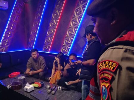 Terjaring Razia BNNK Tuban, 3 Pengunjung Hiburan Malam Positif Narkoba Foto BeritaJatim.com