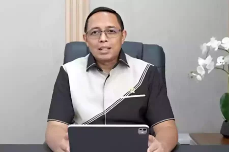 Kepala Komunikasi Kepresidenan Tanggapi Viralnya Gus Miftah: Presiden Telah Beri Teguran Foto BeritaJatim.com
