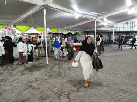 Pesan Persatuan Disuarakan dari Haul ke-15 Gus Dur di Tebuireng Jombang Foto BeritaJatim.com