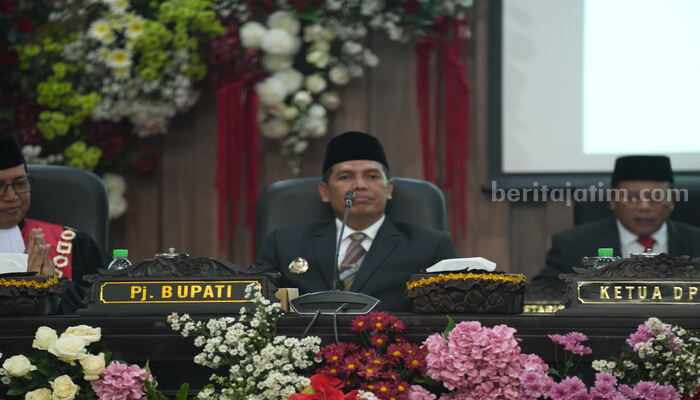 Pj Bupati Bondowoso Tanggapi Saran Komisi I DPRD Tentang Open Bidding Foto BeritaJatim.com