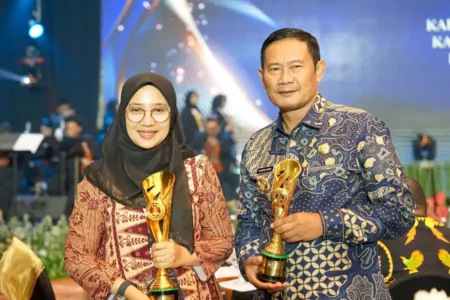 Pemkab Lamongan Dianugerahi Sebagai Daerah Sangat Inovatif pada IGA 2024 Foto BeritaJatim.com