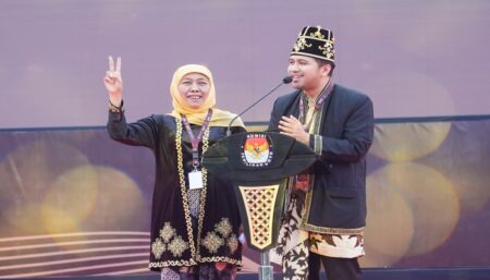Khofifah-Emil Menang Telak di Pilgub Jatim, Apa Kata Pengamat Unair? Foto BeritaJatim.com
