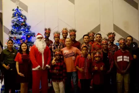 Lighting Ceremony Natal 2024 di Midtown Residence Surabaya: Sukacita dan Harapan Foto BeritaJatim.com