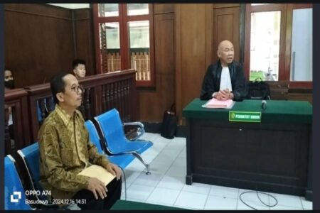 Hakim PN Surabaya Hukum Terdakwa Penggelapan Rp6 M Foto BeritaJatim.com