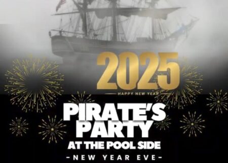 Malam Pergantian Tahun di Front One Ratu Hotel Nganjuk Dimeriahkan ‘Pirates Party at The Pool Side’ Foto BeritaJatim.com