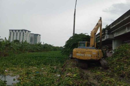 DPRD Apresiasi Langkah Cepat Pemkot Surabaya Bersihkan Sungai Perbatasan Foto BeritaJatim.com