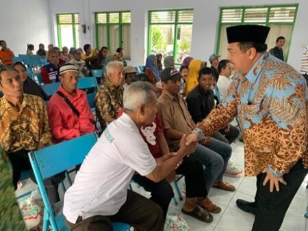 Kelompok Disabilitas di Jombang Sampaikan Keluh Kesah kepada Warsubi Foto BeritaJatim.com