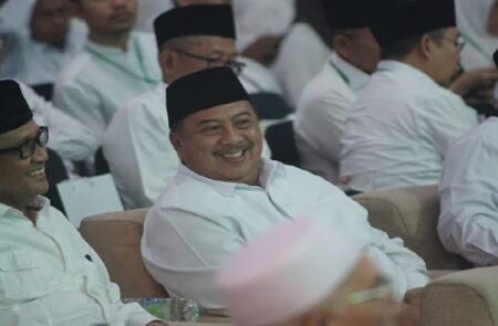 Hadiri Pelantikan PWNU Jatim di Tebuireng Jombang, Warsubi Ucapkan Selamat Kepada Pengurus Foto BeritaJatim.com