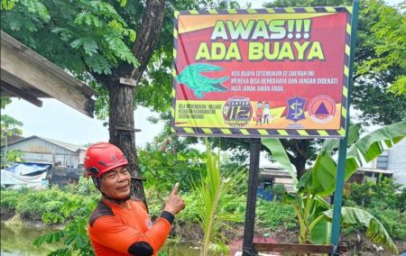 Ada Buaya di Sungai Wonorejo Surabaya, Hati-hati.. Foto BeritaJatim.com