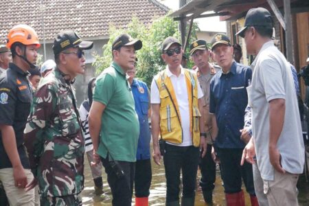 Pemkab Sidoarjo Respon Cepat Tangani Banjir di Jabon Foto BeritaJatim.com