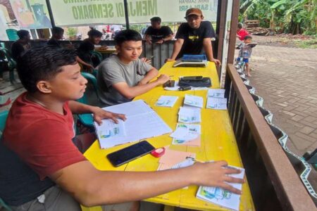 Inspiratif, Bank Sampah Sari Asri Pasuruan Sukses Ajak Pemuda Peduli Lingkungan Foto BeritaJatim.com