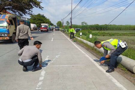 Kecelakaan Maut di Randupitu Probolinggo, Pengendara Motor Meninggal Dunia Foto BeritaJatim.com