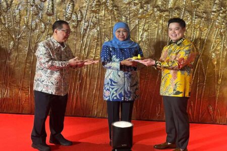 Khofifah Dorong Pelaku Ekonomi Jatim Berinvestasi di Sektor MICE Foto BeritaJatim.com