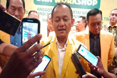 Sarmuji Tegaskan Tidak Ada Ruang Lengserkan Gibran Sebagai Wapres Foto BeritaJatim.com