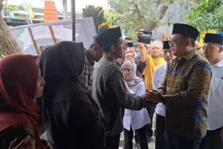 Pj Gubernur Jatim Ingatkan Outing Class Lebih Perhatikan Keselamatan Foto BeritaJatim.com