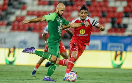 Persebaya Ambyar, Tertinggal Dua Gol dari Barito Putera Foto BeritaJatim.com