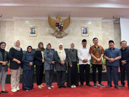 DPRD Kota Kediri Resmi Tetapkan Wali Kota dan Wawali Terpilih Foto BeritaJatim.com