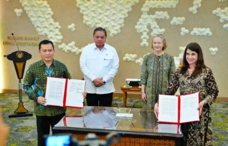 Pemerintah dan ExxonMobil Sepakati Kerja Sama Investasi untuk Petrokimia dan Teknologi CCS Foto BeritaJatim.com
