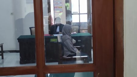 Pecatan ASN yang Digrebek Suami di Mojokerto Disidangkan Foto BeritaJatim.com