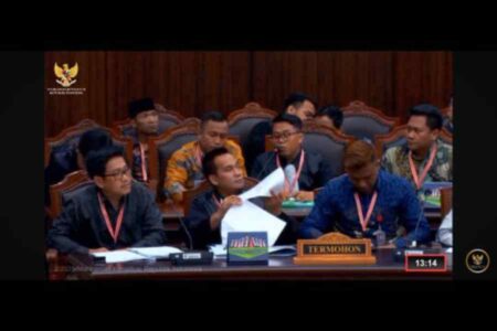 Sidang PHPU Pilkada Magetan, Ketua MK Soroti Selisih Suara Foto BeritaJatim.com