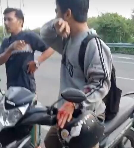 Mahasiswa UTM Terjerat Tali Senar di Suramadu Foto BeritaJatim.com