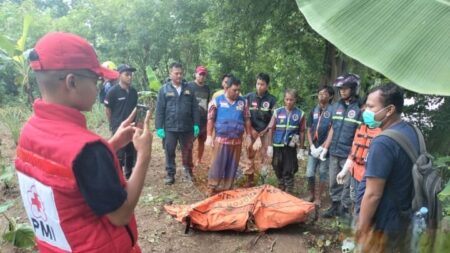 Identitas Mayat yang Mengapung di Sungai Brantas Mojokerto Terungkap Foto BeritaJatim.com
