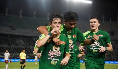 Persebaya Surabaya Harus Puas Bertengger Posisi 2 Klasemen, Begini Langkah Munster Foto BeritaJatim.com