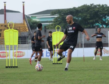 Madura United Datangkan Penyerang dari Spanyol, Inilah Sosoknya Foto BeritaJatim.com