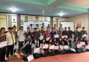 PMI Pamekasan Gembleng Mahasiswa IAI Al-Khairat Materi Kemanusiaan Foto BeritaJatim.com