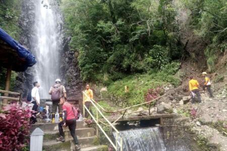 Air Terjun Tirtosari Magetan Ditutup Imbas Longsor Foto BeritaJatim.com
