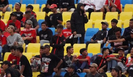 Bejo Sugiantoro: Dukungan Deltamania Kunci Laga Penentuan Deltras FC Foto BeritaJatim.com