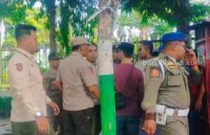 PKL, dari Pedagang Emperan hingga Raja Jalanan Foto BeritaJatim.com