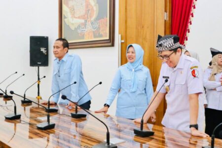Bupati Bojonegoro Terpilih Bentuk Tim Transisi untuk Tiga Program Prioritas Foto BeritaJatim.com