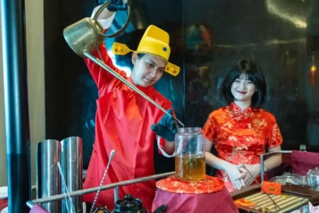 Temukan Kemeriahan Imlek di Hotel Ciputra World Surabaya Foto BeritaJatim.com