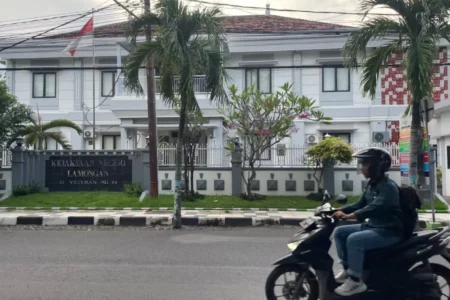 Kejari Lamongan Tetapkan 3 Tersangka Korupsi Pembangunan RPH Unggas Foto BeritaJatim.com