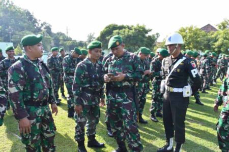 Kodim 0802 Ponorogo Sidak Ponsel Anggota untuk Cegah Judi Online Foto BeritaJatim.com