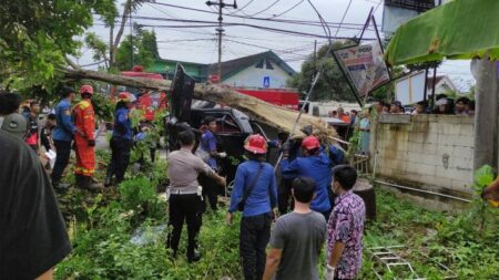 Pikap Angkut Oksigen Kecelakaan di Pacitan, Satu Meninggal Foto BeritaJatim.com