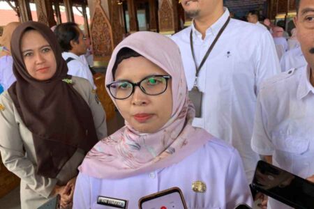 Mak Rini Masih “Menghilang”, Bagaimana Nasib Pemerintahan Blitar? Foto BeritaJatim.com