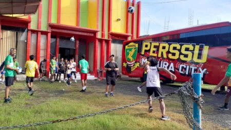 Laga 32 Besar Liga 4 PSSI Jatim, Perssu Madura City Siapkan Mental dan Fisik Pemain Foto BeritaJatim.com