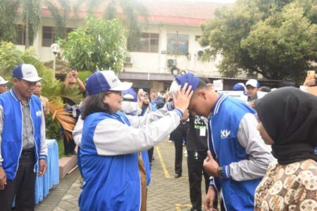 Pj Wali Kota Kediri Lepas 1.365 Mahasiswa Peserta KKN Tematik UN PGRI Kediri Foto BeritaJatim.com