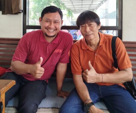 Shin Tae Yong Asli Dipecat, Shin Tae Yong KW Kecewa Foto BeritaJatim.com