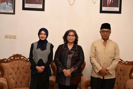 Untuk Masa Depan Kota Kediri, Mbak Vinanda dan Gus Qowim Jalin Silaturahmi dengan Pj Zanariah Foto BeritaJatim.com