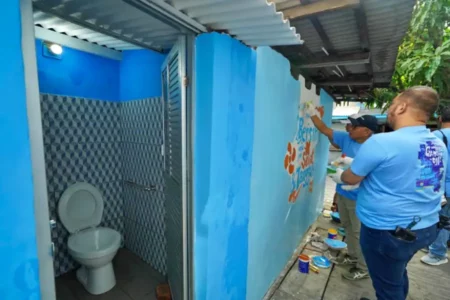 Program Toilet Sehat: Wujudkan Lingkungan Sehat di Tanjung Perak Surabaya Foto BeritaJatim.com