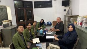 Magang di DPD FERARI Jatim: Langkah Muda Menuju Dunia Advokat Foto BeritaJatim.com