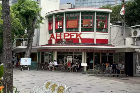 6 Kafe Baru di Jalan Tunjungan Surabaya, Bisa Jadi Tempat Nongkrong Asyik Foto BeritaJatim.com