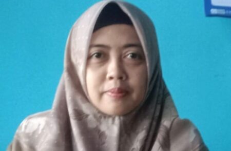 UPT Pasar Gondanglegi Malang Pantau Warung Kopi Sediakan Pramusaji Seksi Foto BeritaJatim.com