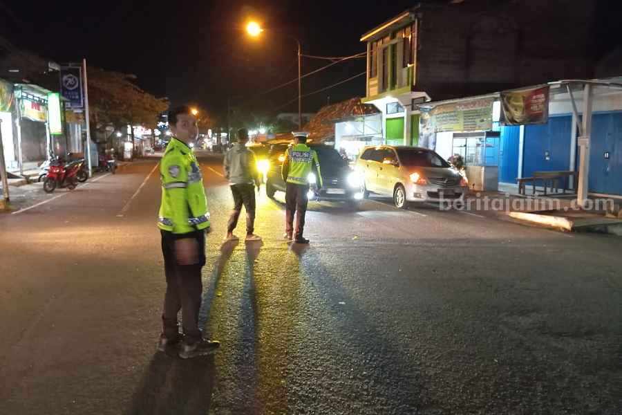 2 Perempuan Pengendara Vario Alami Luka usai Tabrak Innova di Jalur Pacitan-Solo Foto BeritaJatim.com