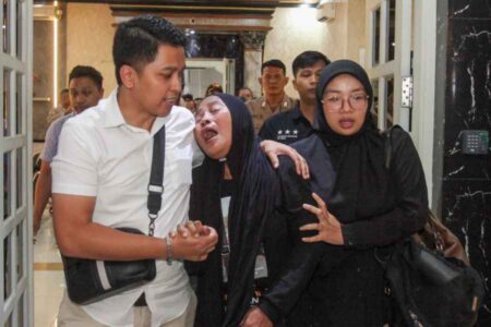 Keluarga Korban Histeris, Restitusi Tragedi Kanjuruhan Hanya Rp15 Juta per Jiwa Foto BeritaJatim.com