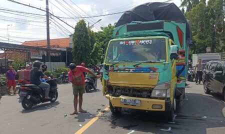 Kecelakaan Maut di Jl Panglima Sudirman Jombang, Pemotor Tewas di Tempat Foto BeritaJatim.com